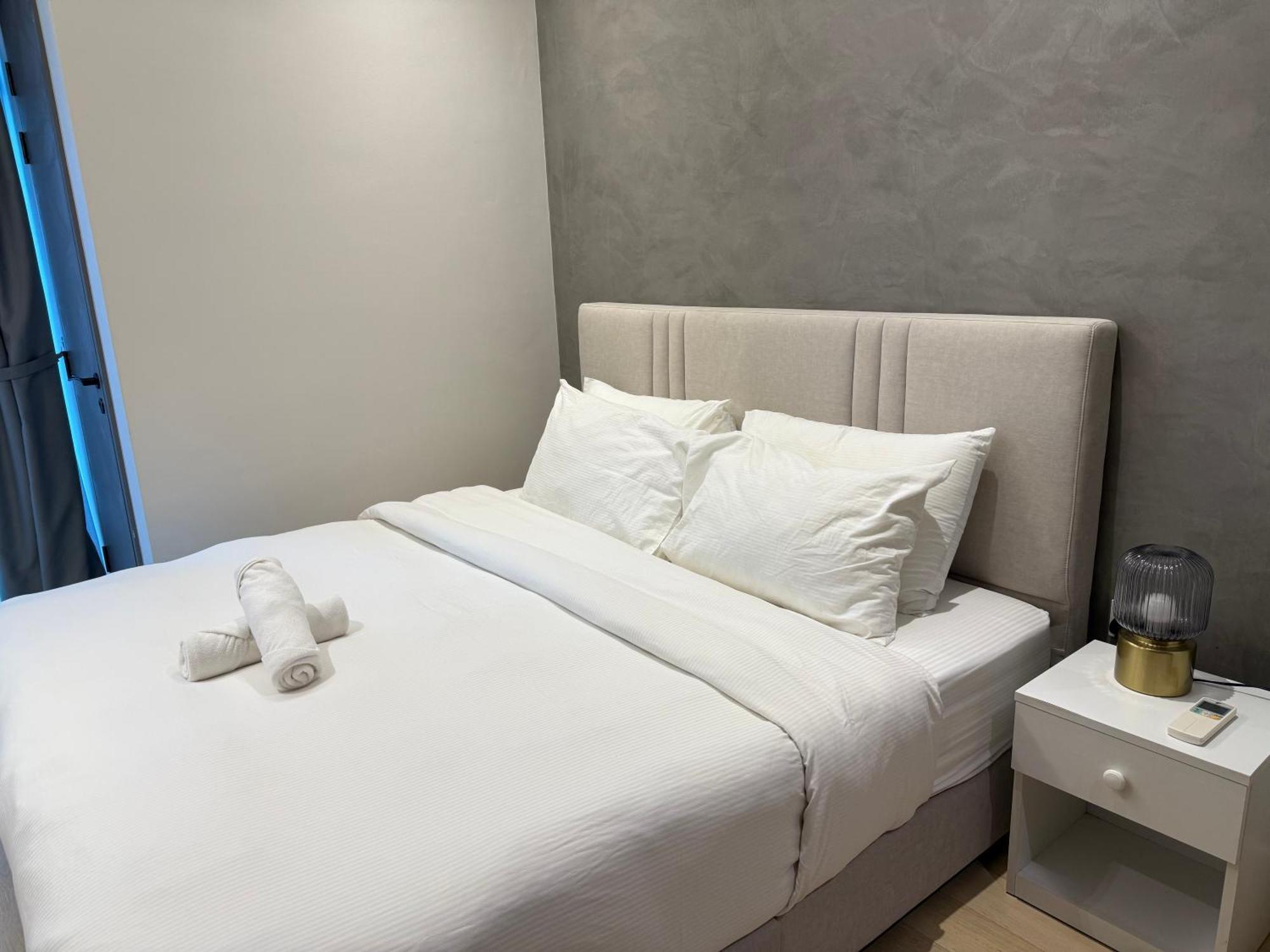 Night At Eaton Residences Klcc Apartment Kuala Lumpur