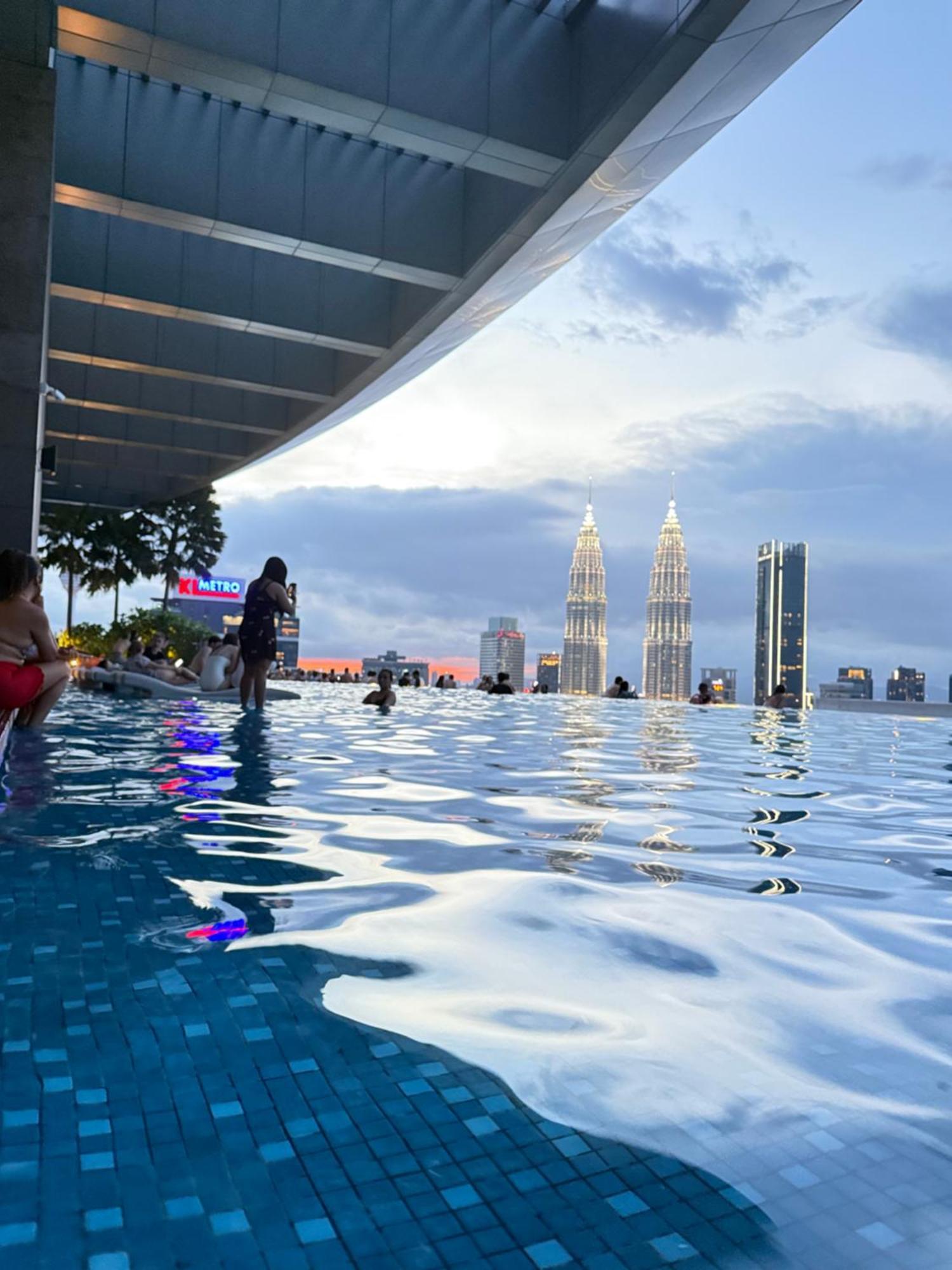Night At Eaton Residences Klcc *