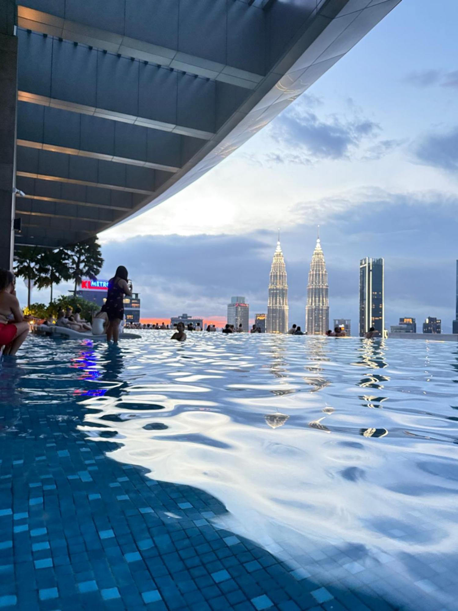 Night At Eaton Residences Klcc